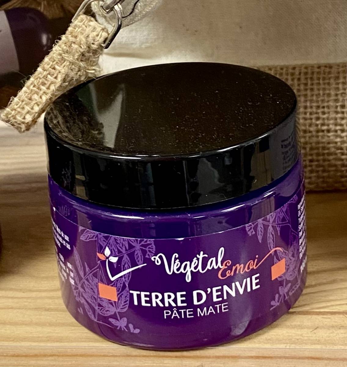 Terre d'Envie : La Pâte Mate Végétal émoi pour un style authentique